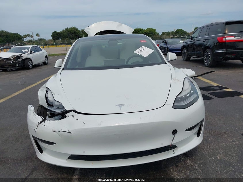 AtlanticExpress - Tesla Model 3