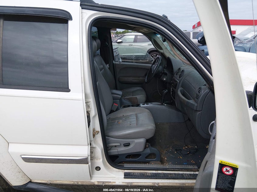 2005 JEEP LIBERTY auction photo 5