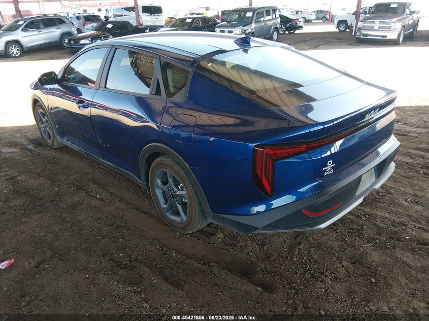 Vin: 3kpft4de7se088215, lot: 45919707, kia k4 lxs 20253