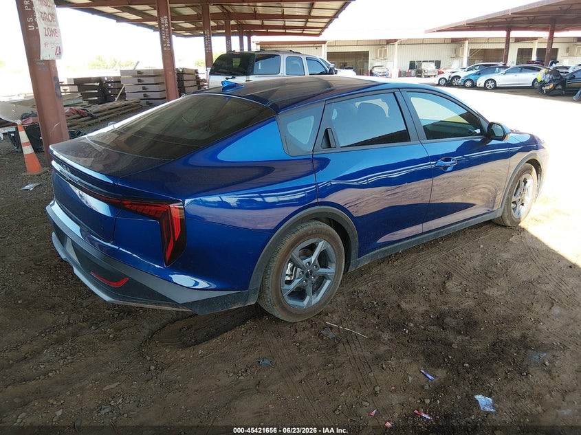 Vin: 3kpft4de7se088215, lot: 45919707, kia k4 lxs 20254