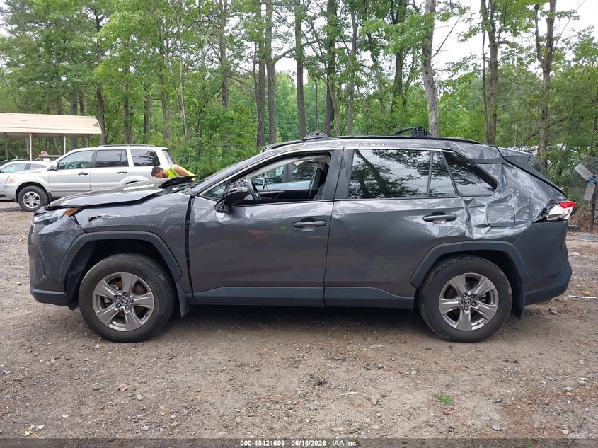 VIN 2T3P1RFV4RC475793 2024 TOYOTA RAV4 XLE