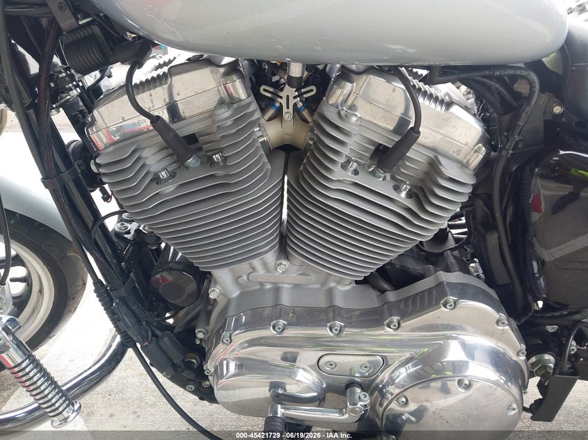 2014 Harley-Davidson Xl883 Superlow VIN: 1HD4CR214EC411831 Lot: 45421729
