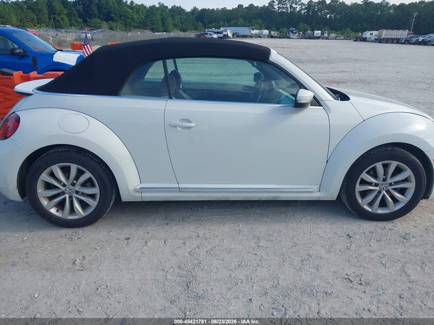 2017 Volkswagen Beetle S/Se/Classic/Pink/Sel VIN: 3VW517AT3HM811141 Lot: 45421781