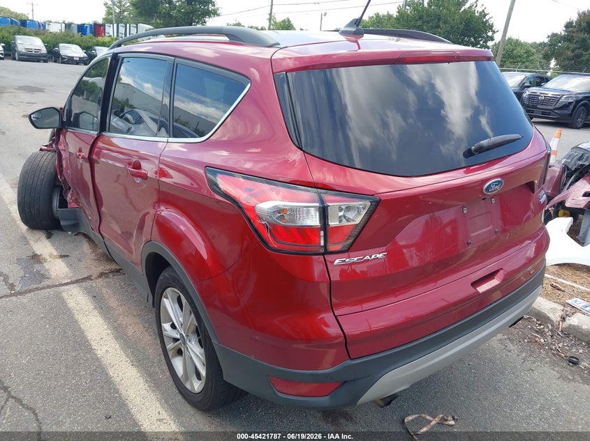 VIN 1FMCU0HD2JUB22194 2018 FORD ESCAPE SEL