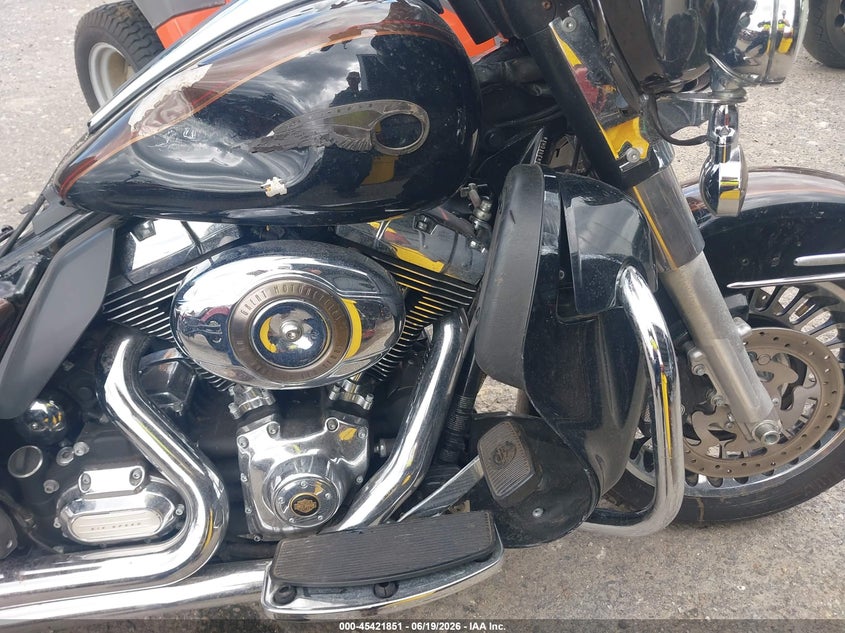 2013 Harley-Davidson Flhtk Electra Glide Ult Ltd/Ann VIN: 1HD1KEM29DB620703 Lot: 45421851
