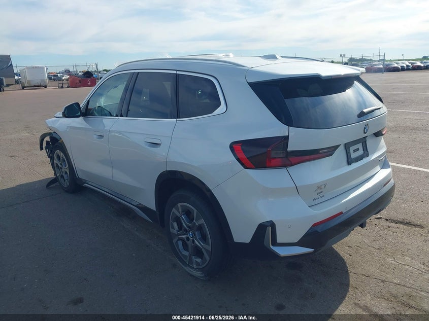 2023 BMW X1 auction photo 3