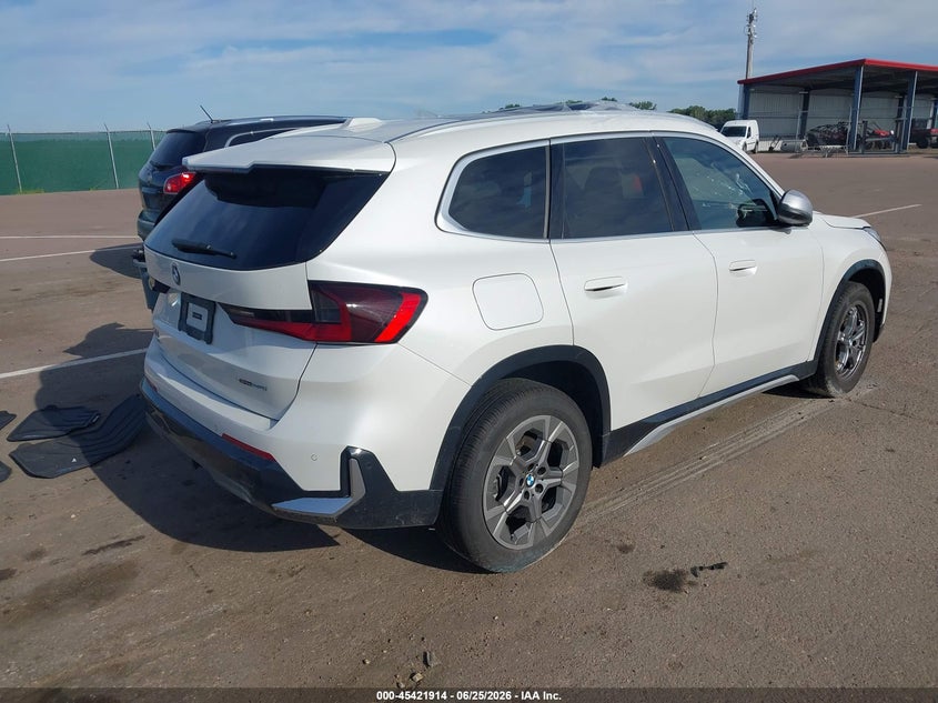 2023 BMW X1 auction photo 4
