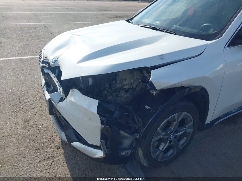 2023 BMW X1 auction photo 6