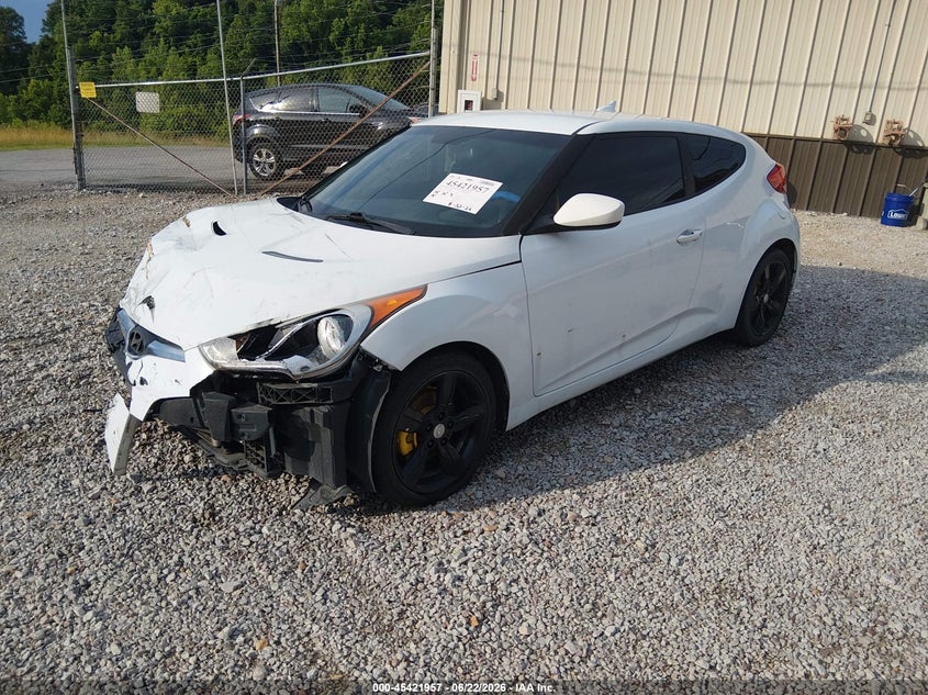 2014 HYUNDAI VELOSTER auction photo 2