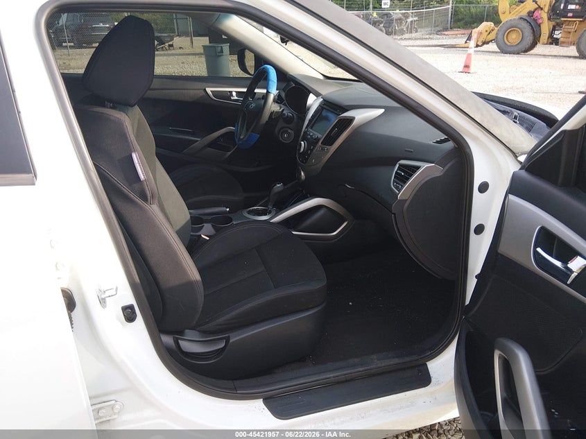 2014 HYUNDAI VELOSTER auction photo 5