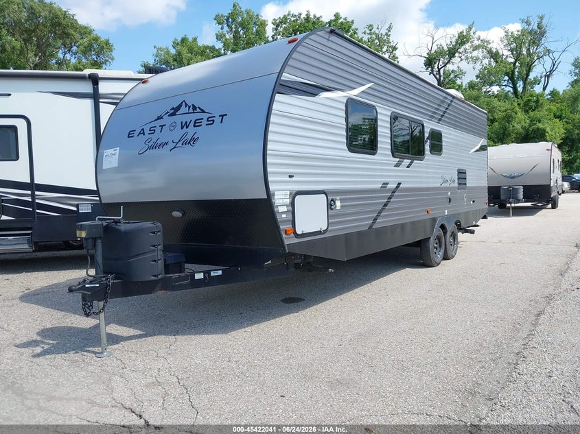 2021 FOREST RIVER EAST TO WEST auction photo 2