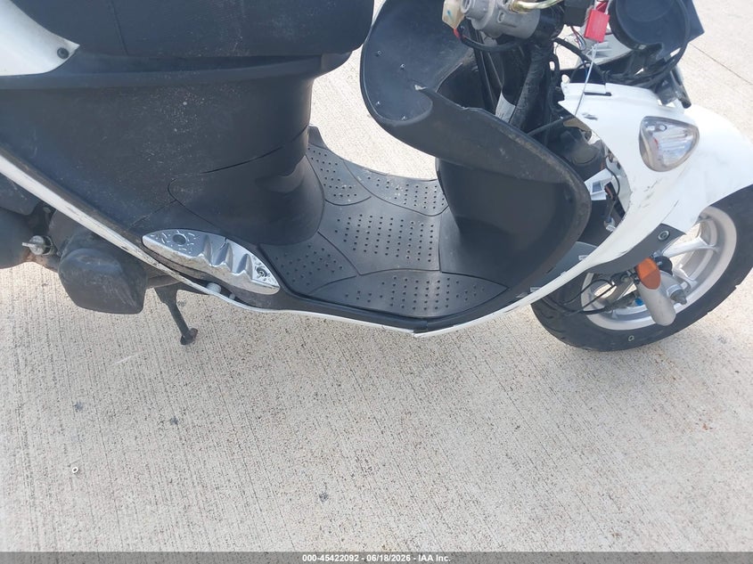 2021 GENUINE SCOOTER CO. BUDDY auction photo 8