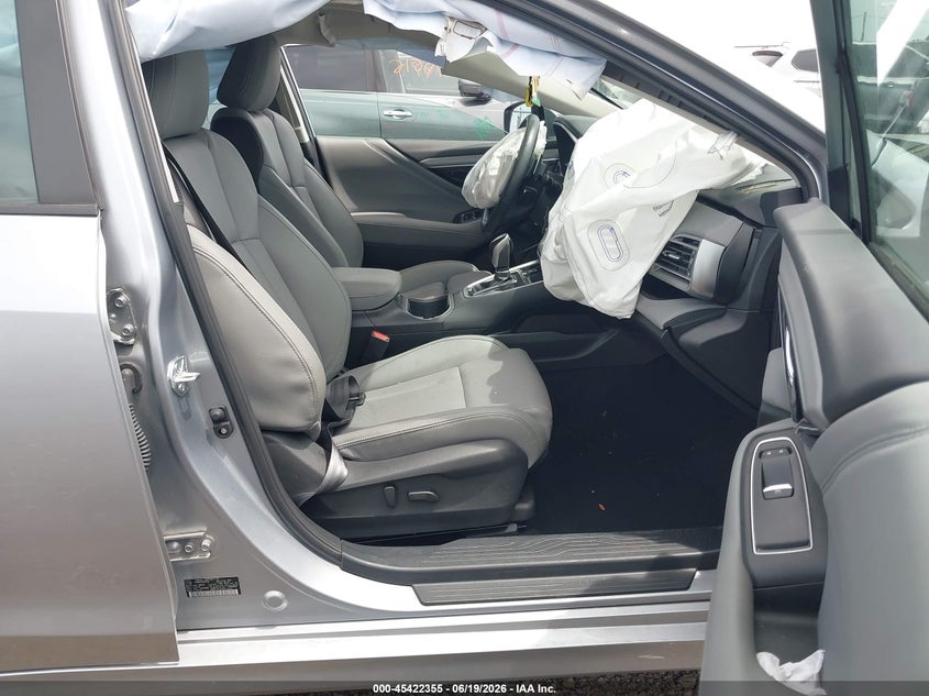 2024 SUBARU LEGACY auction photo 5
