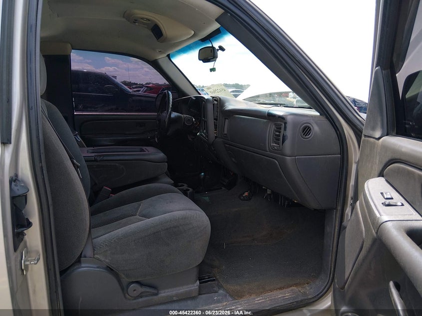 CHEVROLET SILVERADO 1500 2004 VIN 1GCEK19T74E328639