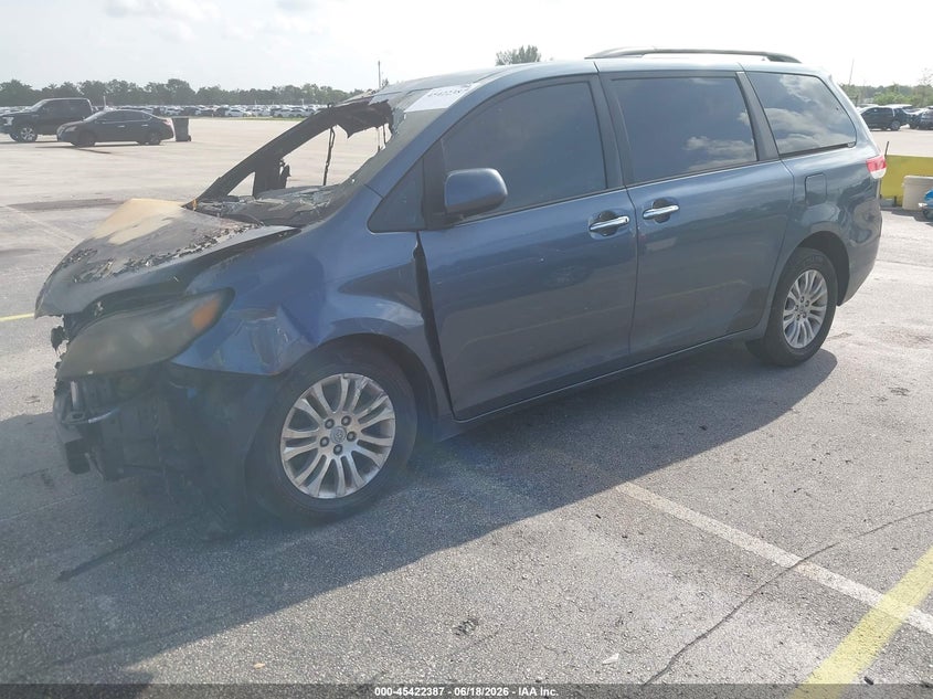 AtlanticExpress - Toyota Sienna