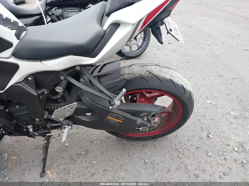 2025 Kawasaki Zx636 K VIN: JKBZXJJ17SA023214 Lot: 45422543