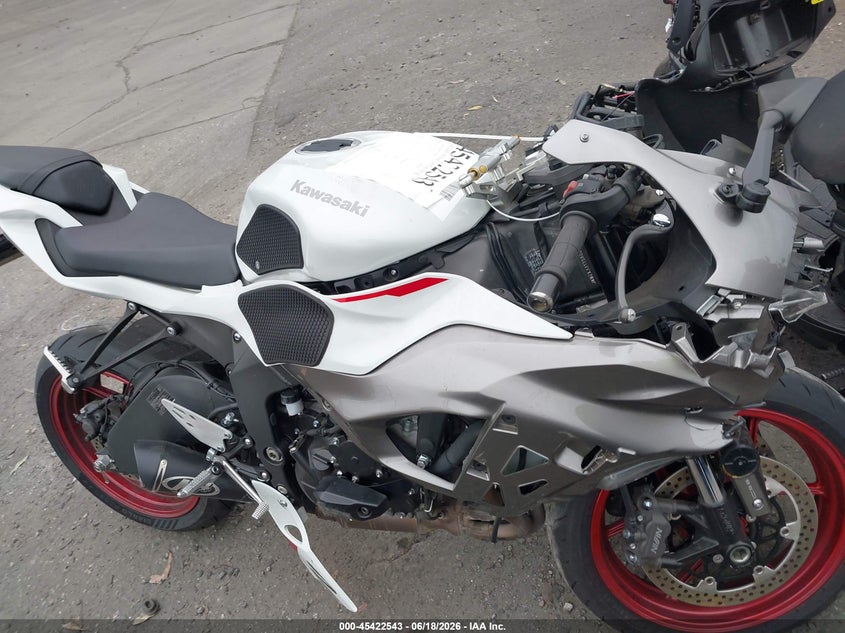 2025 Kawasaki Zx636 K VIN: JKBZXJJ17SA023214 Lot: 45422543