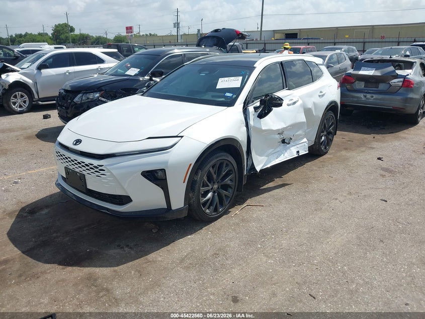 2025 TOYOTA CROWN SIGNIA auction photo 2