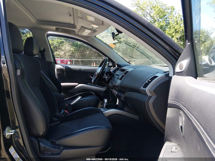 2011 MITSUBISHI OUTLANDER auction photo 5
