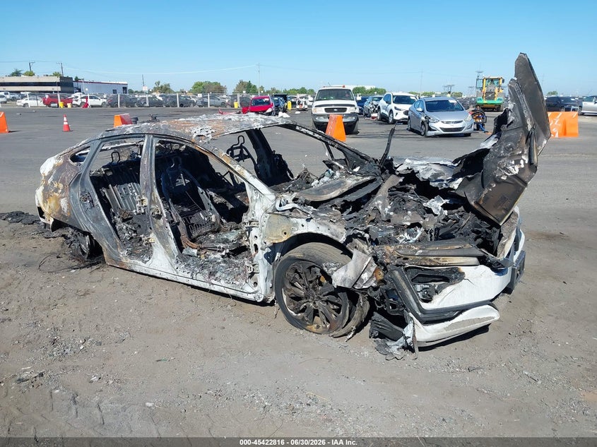 Vin: jhmzc5f32kc007237, lot: 45920867, honda clarity plug-in hybrid touring 2019 img_1