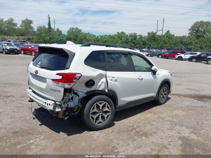 2019 SUBARU FORESTER auction photo 6