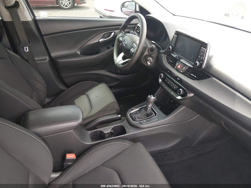 VIN KMHH35LE2JU022201 2018 HYUNDAI ELANTRA GT
