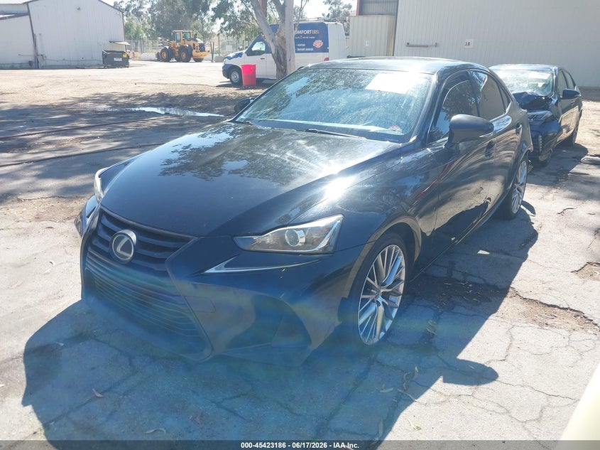 Vin: jthba1d29h5042218, lot: 45921237, lexus is 200t 20172