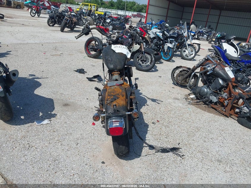 2008 Harley-Davidson Xl1200 C VIN: 1HD1CT3198K416385 Lot: 45423187