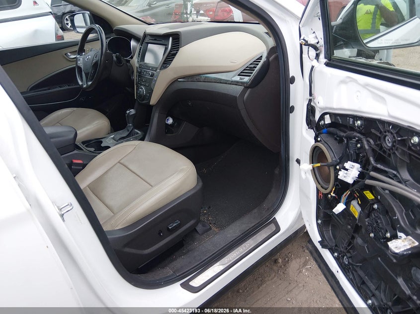 VIN 5XYZUDLBXHG460806 2017 HYUNDAI SANTA FE SPORT 2.4L