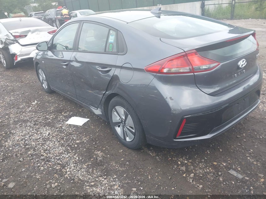 2018 HYUNDAI IONIQ HYBRID auction photo 3