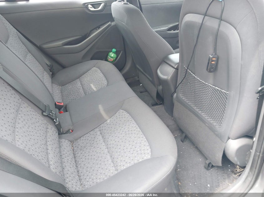 2018 HYUNDAI IONIQ HYBRID auction photo 8