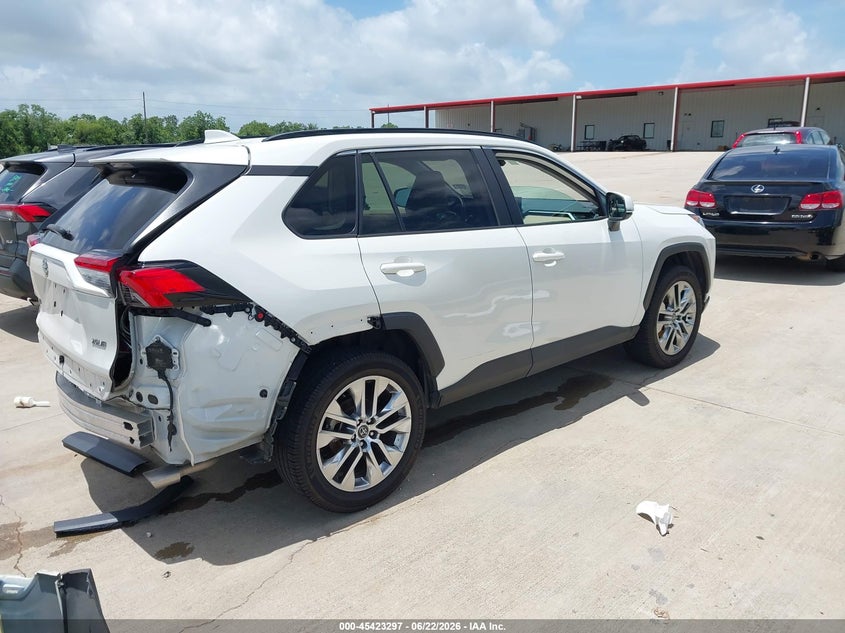 2021 TOYOTA RAV4 auction photo 4