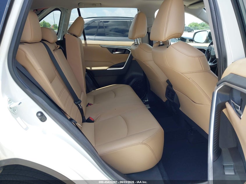 2021 TOYOTA RAV4 auction photo 8