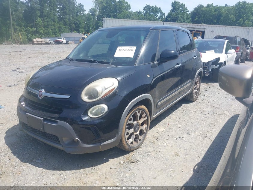 2014 Fiat 500L, Normal Wear & Tear, IAAI, VIN ZFBCFADH9EZ009710 — photo 2