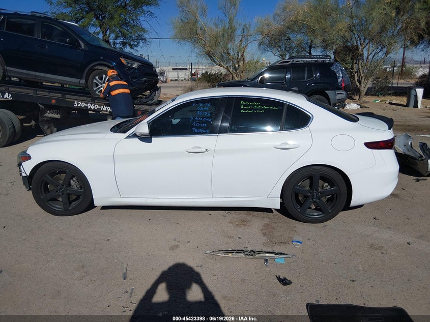 2017 Alfa Romeo Giulia Rwd VIN: ZARFAEBN6H7553869 Lot: 45423398