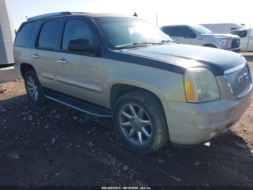 2007 GMC YUKON DENALI auction photo 1