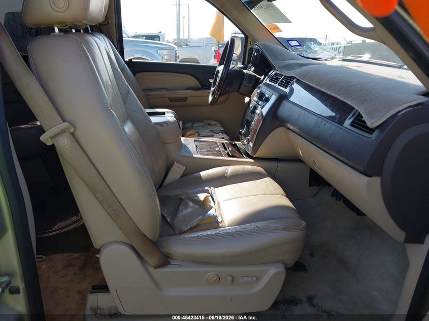 2007 GMC YUKON DENALI auction photo 5