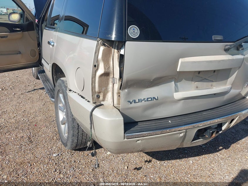 2007 GMC YUKON DENALI auction photo 6