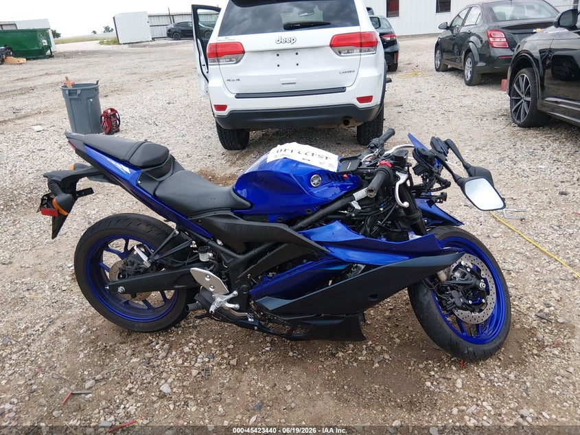 2024 Yamaha Yzfr3 A VIN: MH3RH18Y1RK017294 Lot: 45423440
