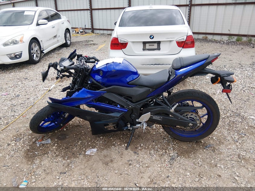 2024 Yamaha Yzfr3 A VIN: MH3RH18Y1RK017294 Lot: 45423440