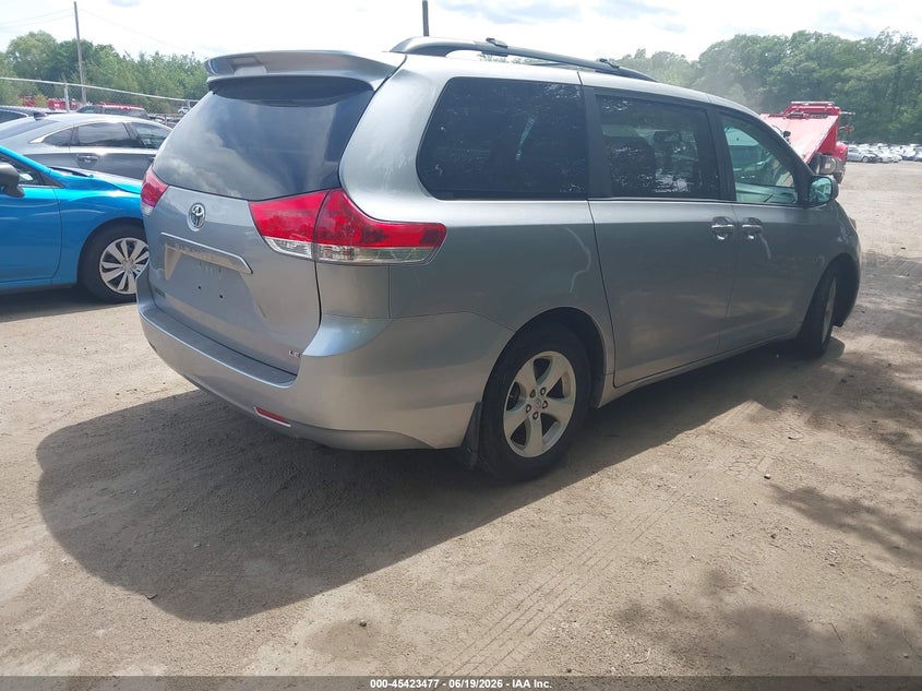 AtlanticExpress - Toyota Sienna