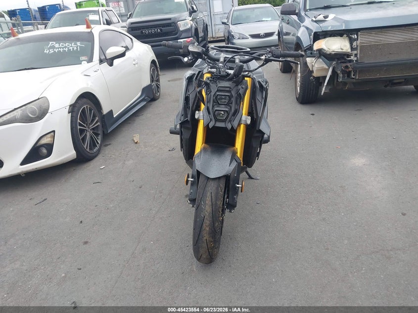 SUZUKI GSX-S1000 2023
