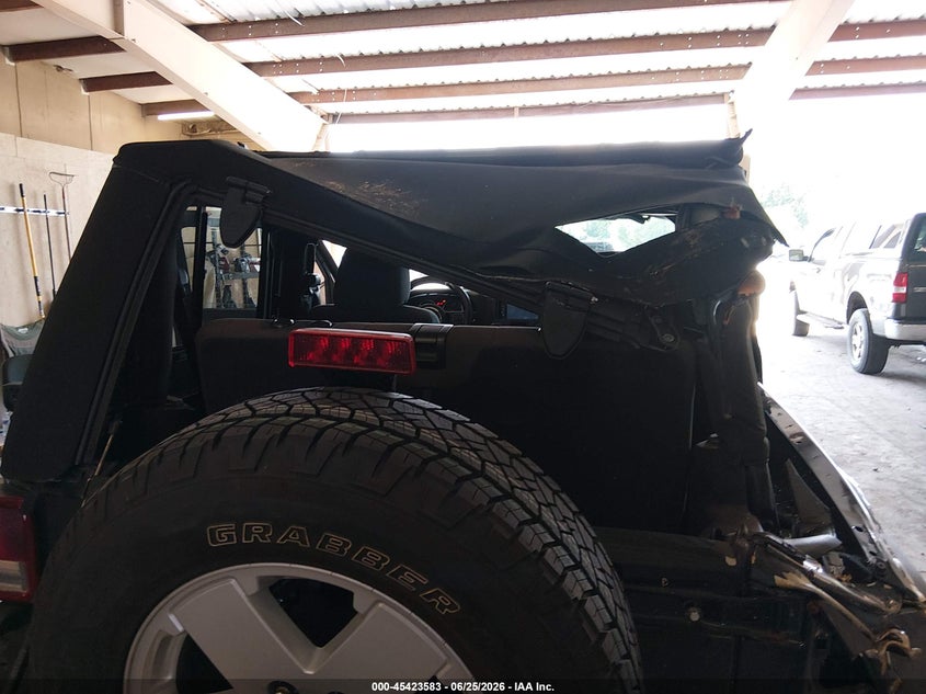 2012 JEEP WRANGLER auction photo 6