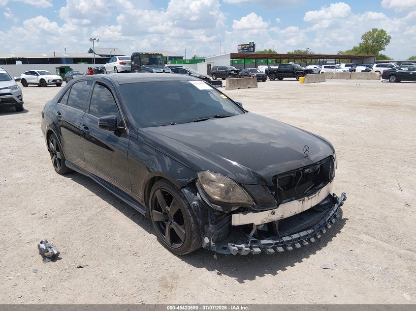 2011 MERCEDES-BENZ E 350 — zdjęcie z aukcji