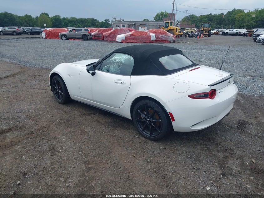 Vin: jm1ndac78m0452213, lot: 45921647, mazda mx-5 miata club 20213