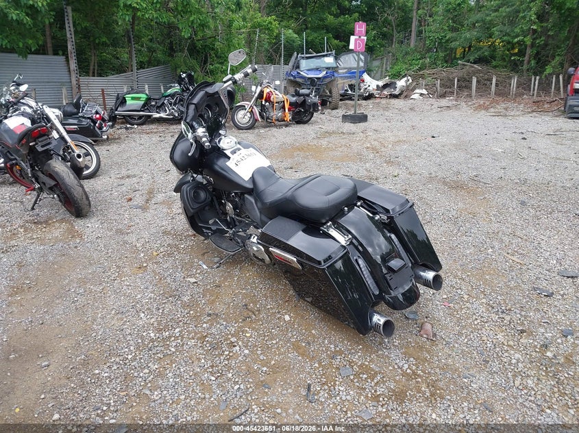 2009 HARLEY-DAVIDSON FLHTCU auction photo 3