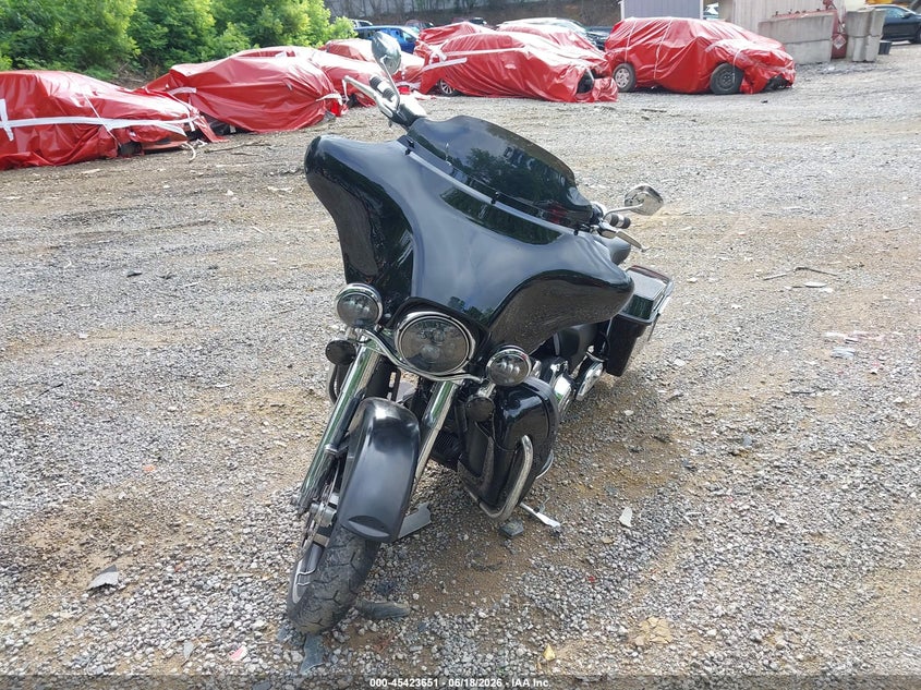 2009 HARLEY-DAVIDSON FLHTCU auction photo 5