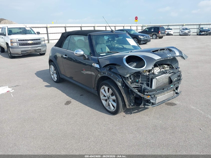 2015 MINI CONVERTIBLE auction photo 1