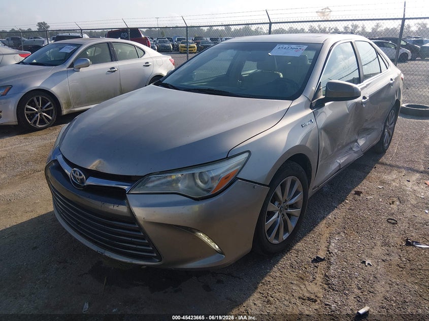 2015 TOYOTA CAMRY HYBRID auction photo 2
