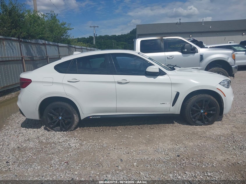 BMW X6 - zdjęcie 12